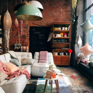 Furnished living room. (CC0 photo)