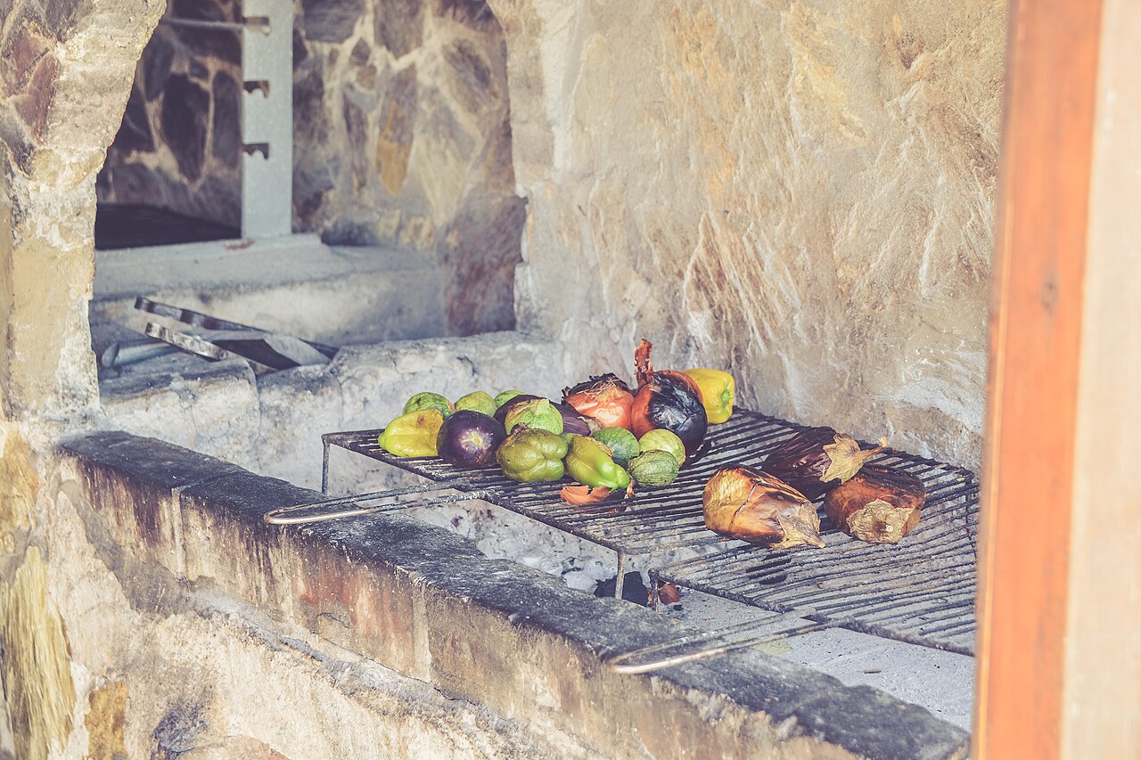 Grilling Out (CC0 photo)