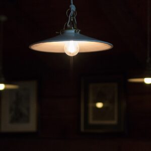 Warm light in the dining room (CC0 photo)