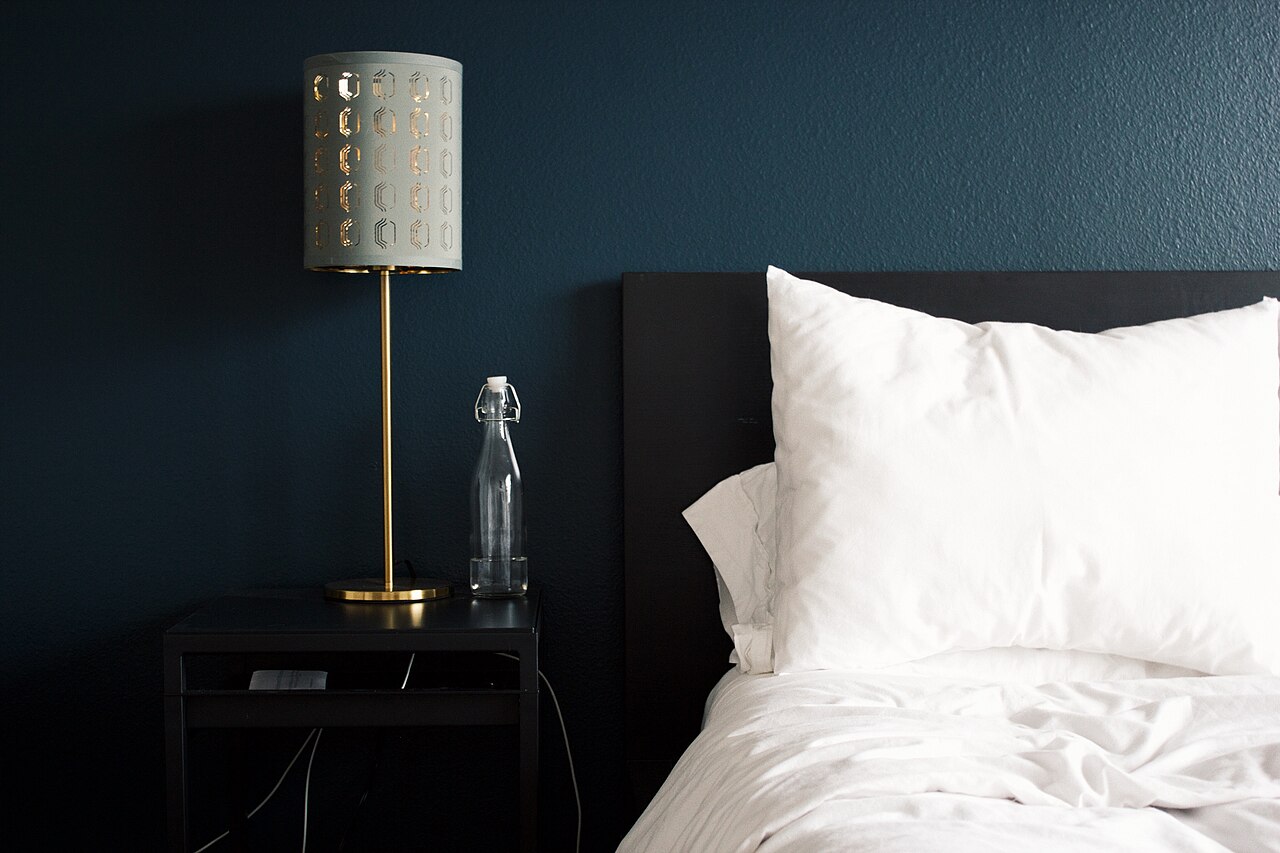 Bedside (CC0 photo)